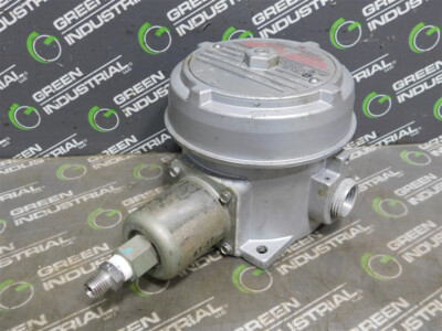 USED United Electric J120-164 1519 Pressure Switch 4-200 PSI MWP 200 PSI 1400kPa