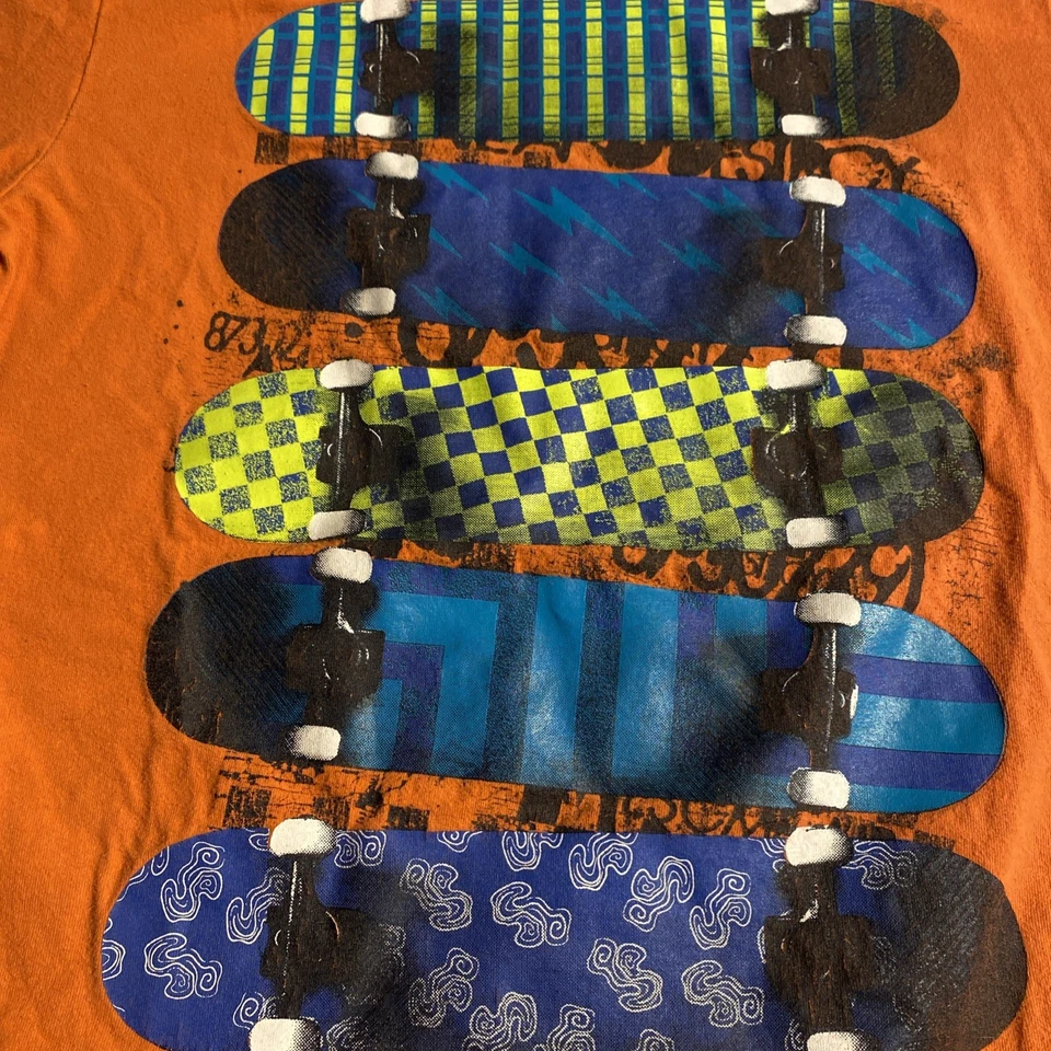 Camiseta The Children’s Place Niños Naranja Monopatín Gráfico Talla 7/8 Mediana Foto 3 de 4