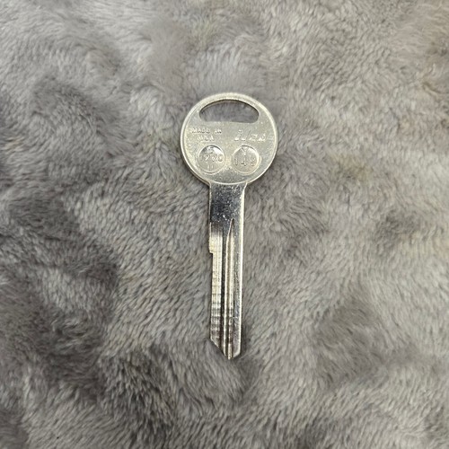 Ilco S1770U Y149 Key Blank Made in USA Silver Tone Metal Locksmith Replacement