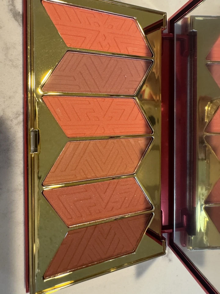 PÜR X BARBIE Malibu Blush Signature 6 Piece Blush Palette NEW - Image 2 of 4