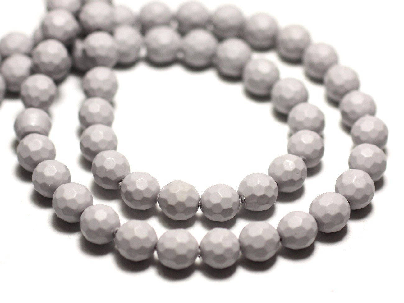 Perles Coquillage Nacre facettées 6mm gris clair pour créer des bijoux fins