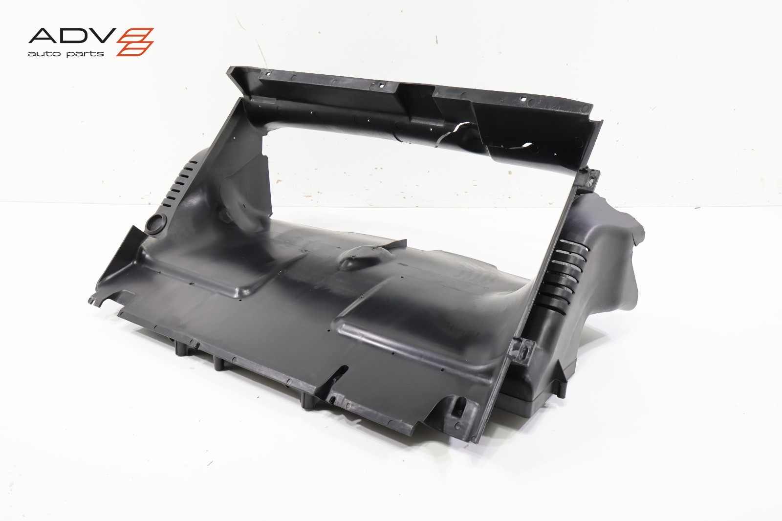 2015 - 2018 FERRARI CALIFORNIA T RADIATOR CORE CENTER AIR DUCT DEFLECTOR OEM
