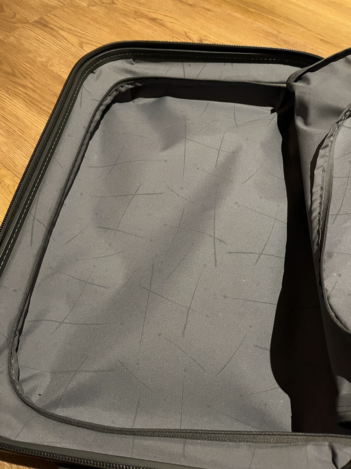 Samsonite cabin luggage (good for EasyJet large cabin) eBay