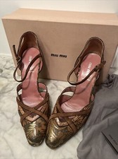 Miu Miu gold / Glitter Floral Heels eu 41 US 10.5 Strap Closed Toe NIB NEW 1300