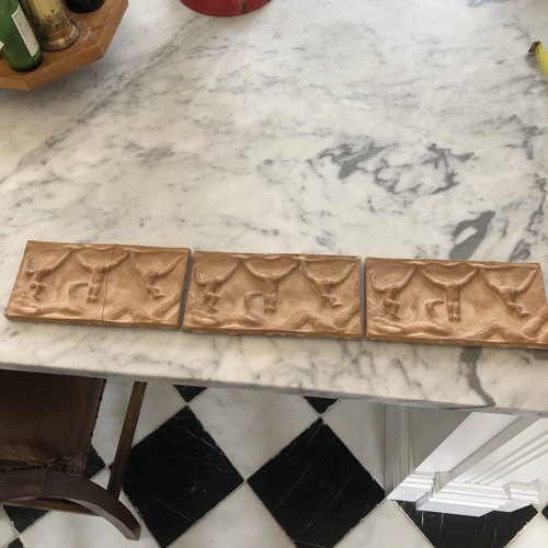 tre rare mattonelle terracotta in terracotta bassorilievo scimmie dondolanti arredo casa - Foto 7 di 7