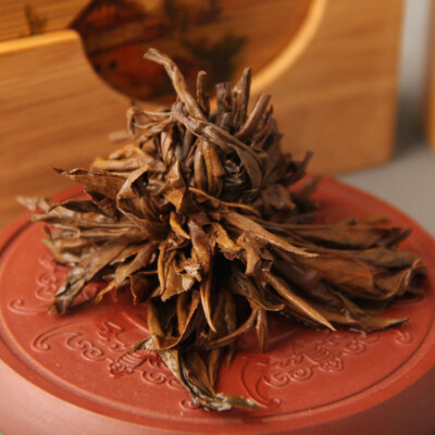 Chinese Dragon Pearl Dian Hong Handmade Black Tea Golden Yunnan Dianhong
