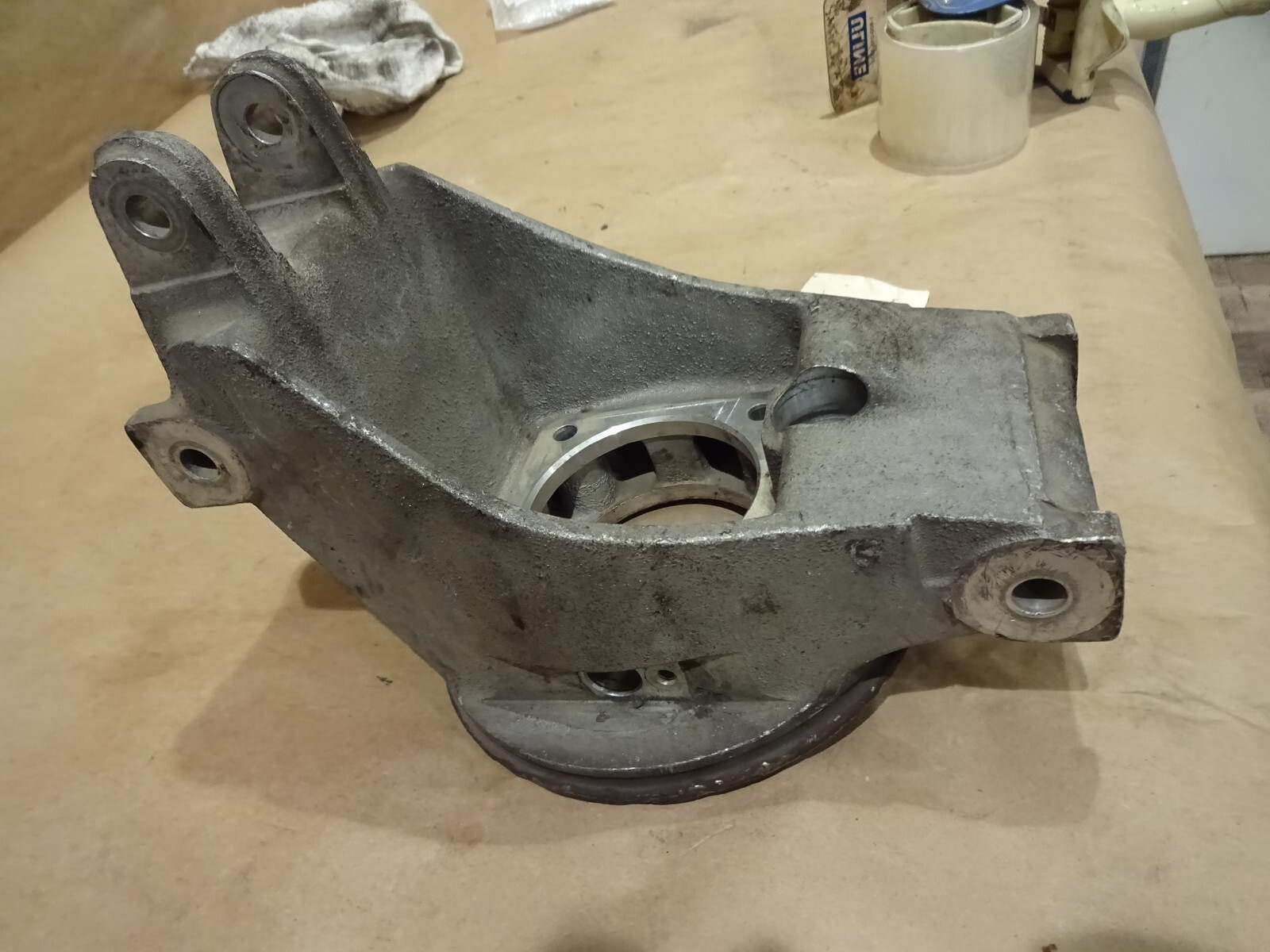 Ferrari 348 TS - RH Rear Wheel Hub Holder  -  P/N 148034