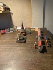 Dorfszene aus Holz – Altstadt-Diorama – 13 Häuser – Kirche – Erzgebirge-Art