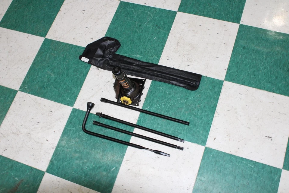 15-20 Escalade Emergency Flat Replacement Jack Tool Kit Set OEM Factory OE WTY - Image 4 of 4