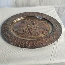 Piatto Antico in Rame Argentato Sbalzato e Cesellato con Scena Galante Fine 800