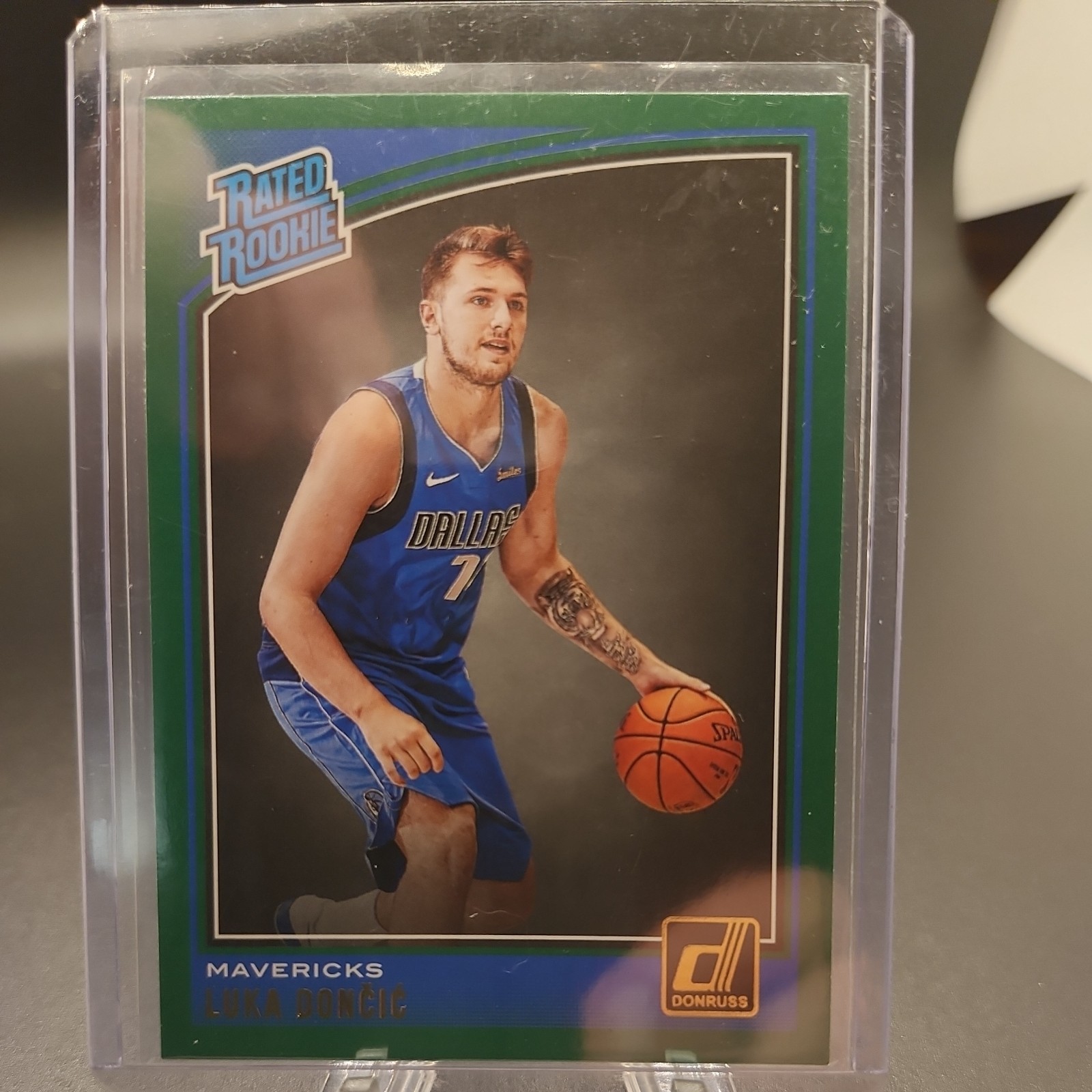 LUKA DONCIC 2018-19 Panini Donruss GREEN Flood #177 RC Rookie Card