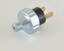 Standard Motor Products PS-135 Engine Oil Pressure Switch