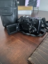 Nikon Coolpix 5400 Camera with Case