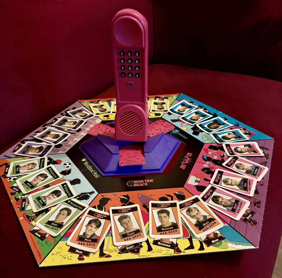 DREAM PHONE MB Games Secret Admirer Electronic Board Game 1992 Working Phone - Image 3 of 4