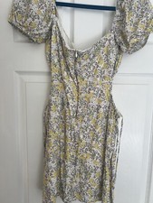 ASTR The Label  Floral Puff Sleeve Dress  Cutout Yellow Size S Cottagecore