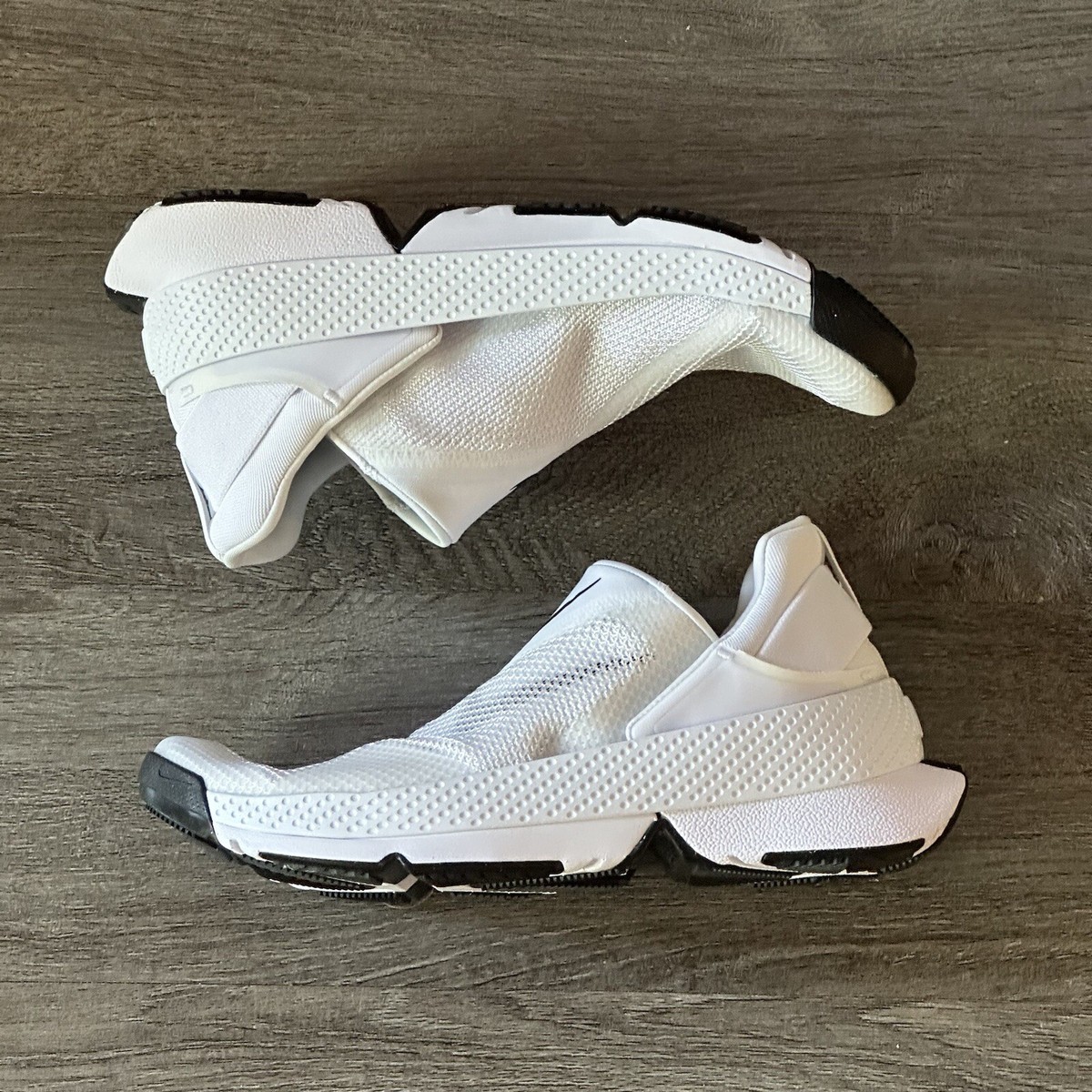 Nike Go FlyEase Slip-On Shoes Triple White Black DR5540-102 Mens Size