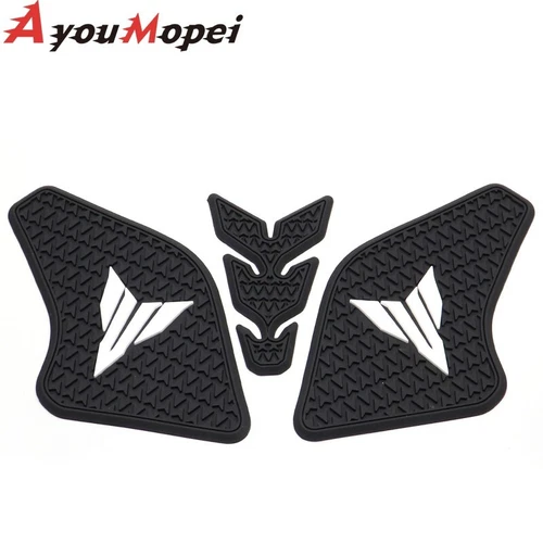 For YAMAHA MT07 MT-07 2021-2024 Black Rubber Side Fuel Tank Pad Sticker - Picture 2 of 9