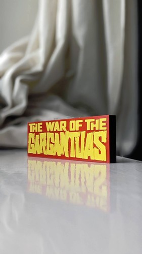 The War Of The Gargantuas display - 1966 film Beena Studio - Picture 2 of 4