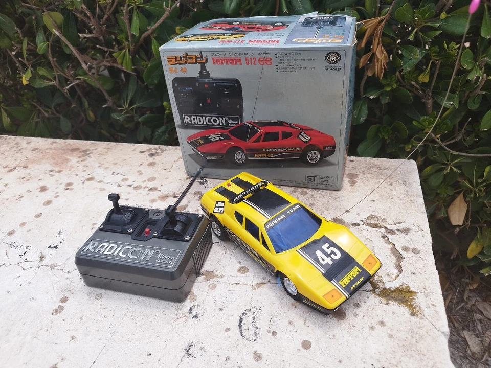 Coche Teledirigido Ferrari 512 Amarillo - Radicon - Made In Japan - - Imagen 2 de 4
