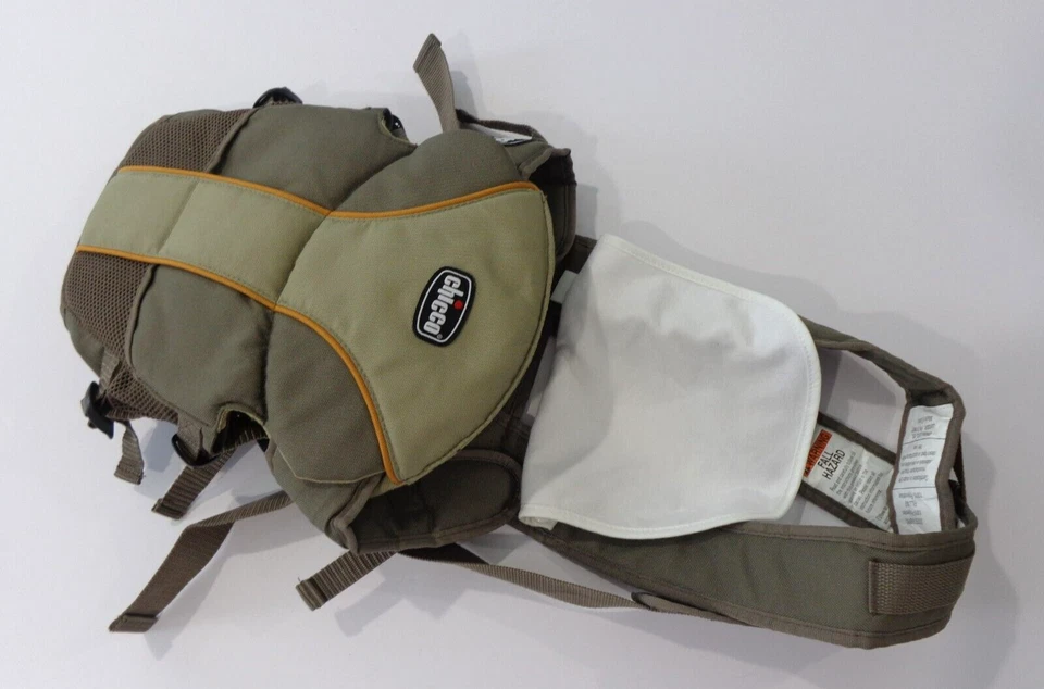 Portabebés Chicco delantero/trasero suave 7,5-25 libras marrón/bronceado/naranja con babero Foto 4 de 4