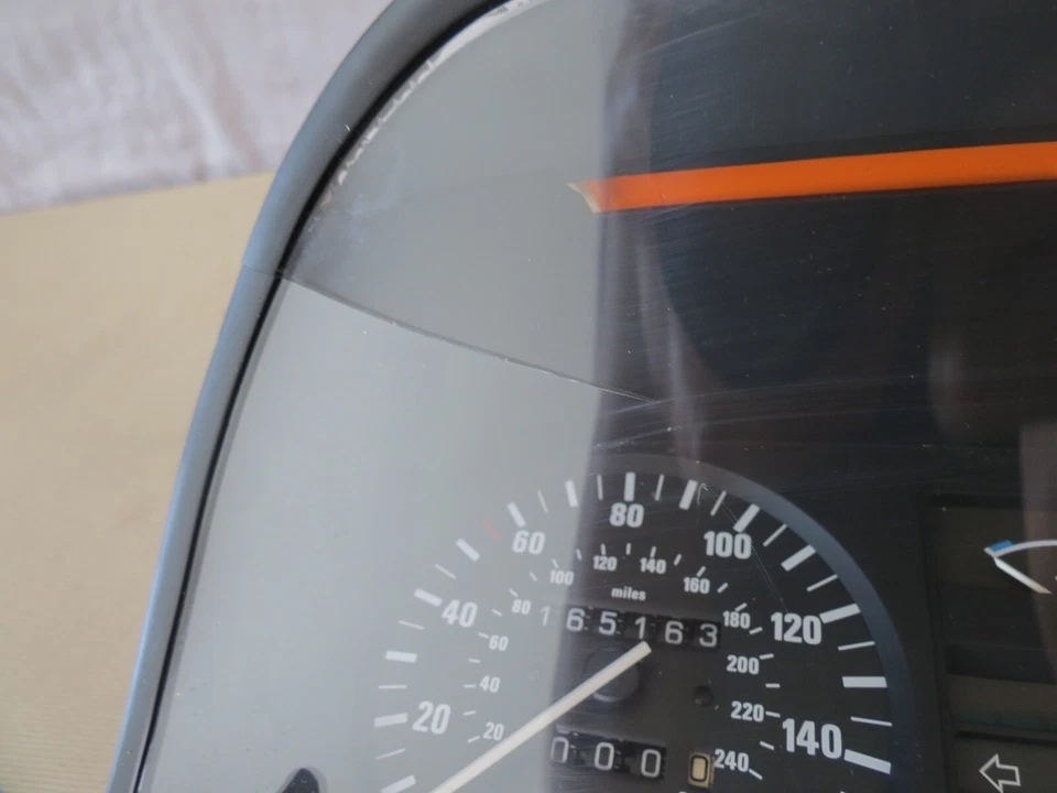 ✅ 82 83 84-86 BMW Serie 5 Instrumento Velocímetro Cuadro Tablero 160 MPH 1377617 Foto 2 de 4