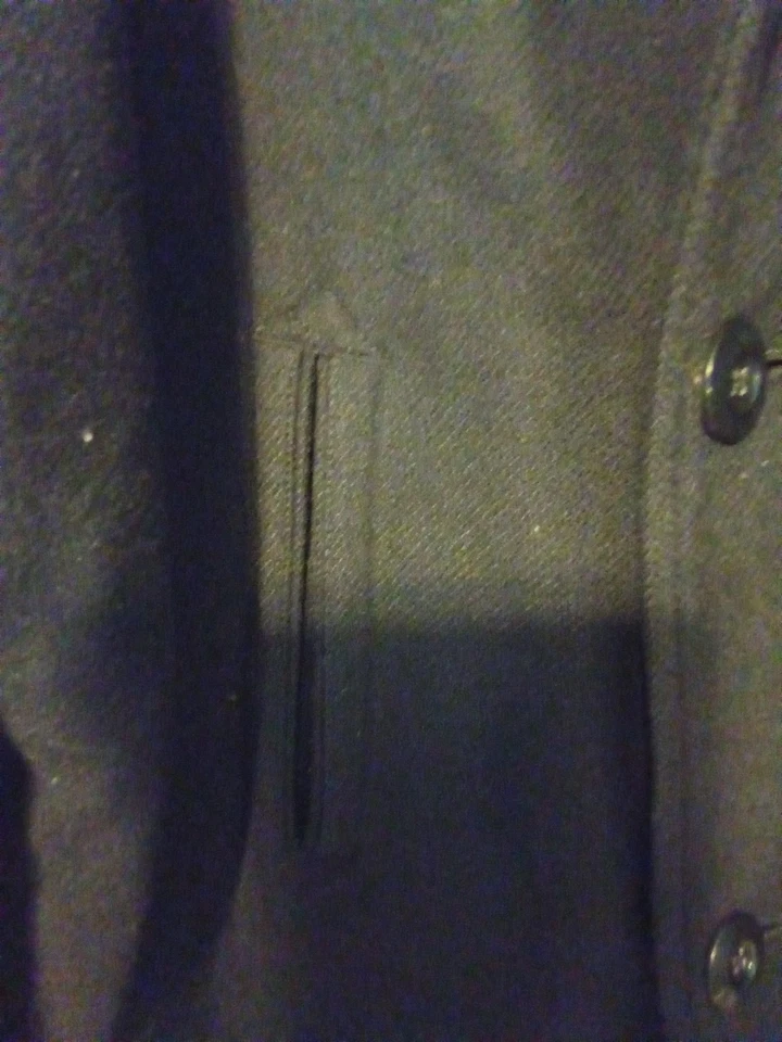 Men's L navy wool pea coat - Old Navy - double-breasted, soft quilted lining - Image 3 of 4
