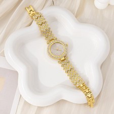 Women Casual Elegant Watch Small Dial with Quartz Movement and Alloy Strap