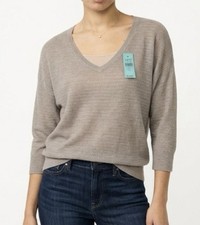 LOFT Petite Med Knit Sweater V-Neck Pullover