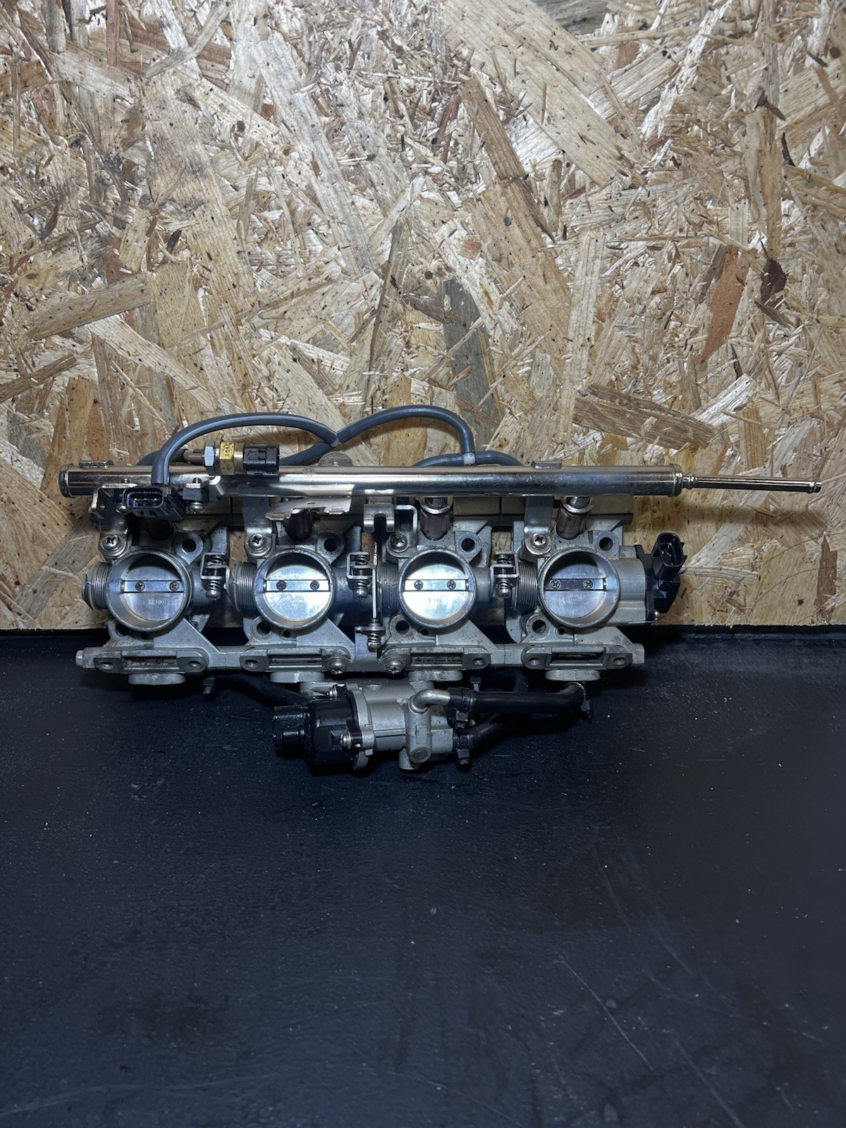 Yamaha FX140 Throttle Body Assembly OEM Fuel Injection Rails & Injectors 2002–04