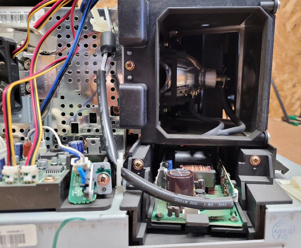 Samsung TV PROJECTION  ELECTRONICS MODULE for MODEL  HL-5067W - Image 2 of 4