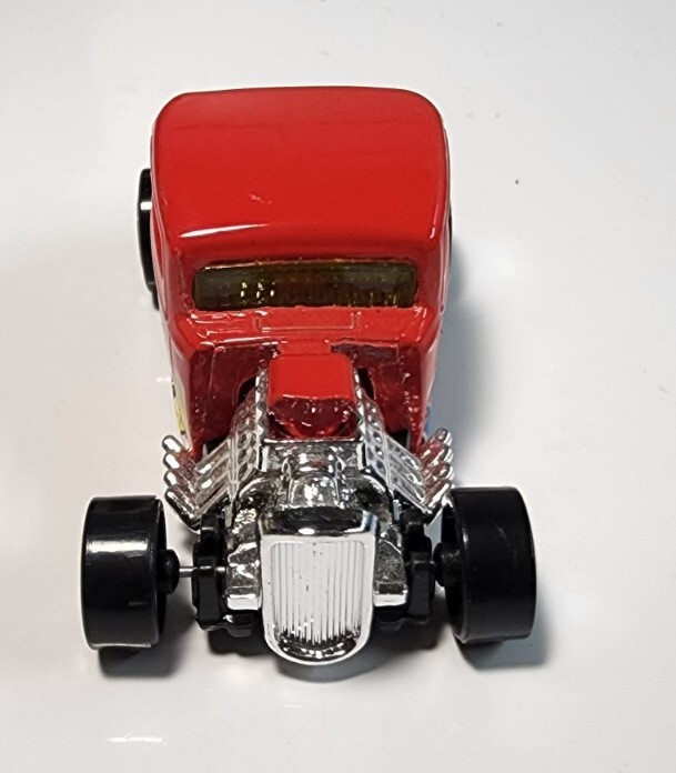 Hot Wheels Mattel Games Series Red '32 Ford Coupe 1/64 Diecast