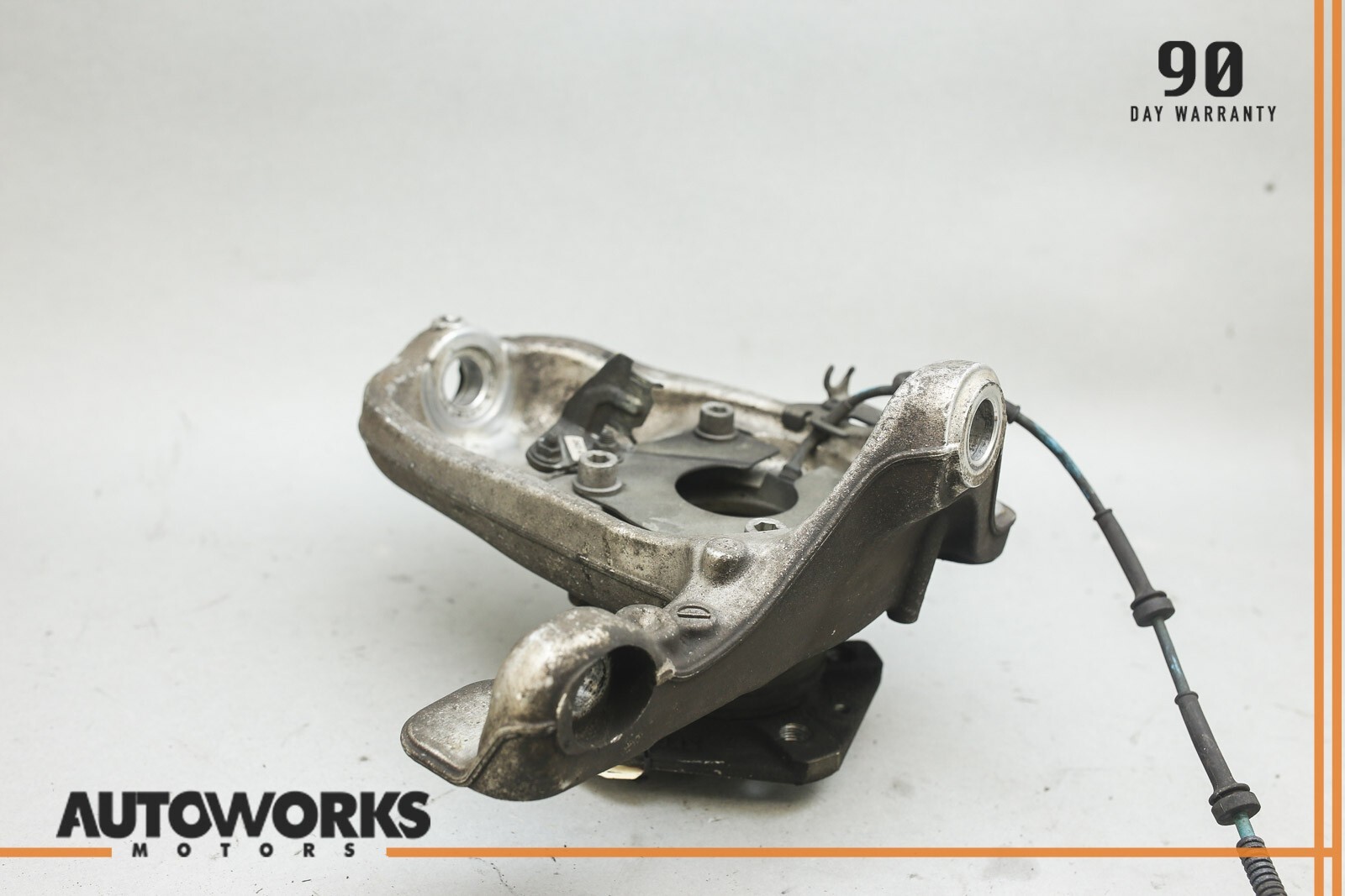 03-10 Maserati Quattroporte M139 Front Left Spindle Knuckle Hub w/ Carrier OEM