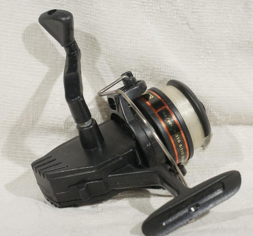 Tom Sawyer 401 ULTRA LIGHT LITE SPINNING REEL, w/line==NEW
