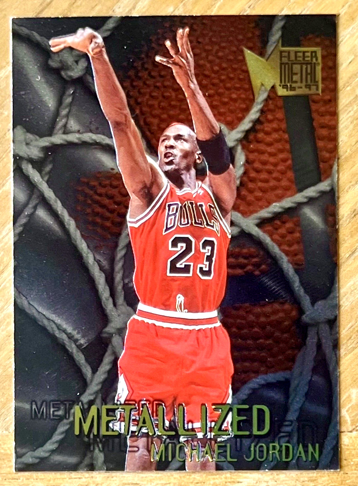 MICHAEL JORDAN 1996-97 Fleer Metal METALLIZED Card #128 CHICAGO BULLS