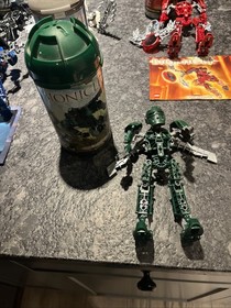 Bionicle Metru Set of 6 : 8601 8602 8603 8604 8605 8606 w/Canisters & 2 Manuals