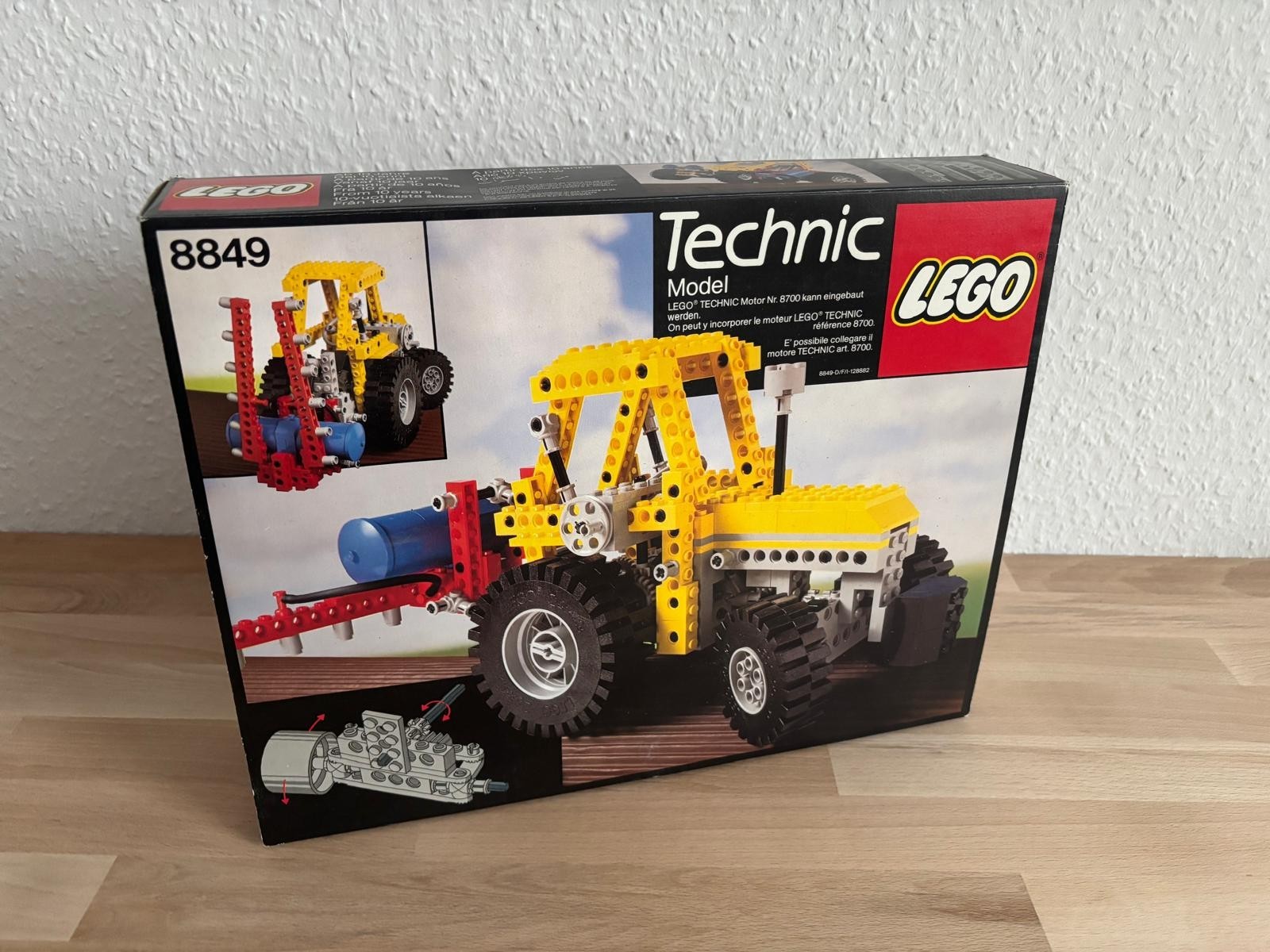 LEGO® Technic Tractor Sealed Bags Release: 1986/Set 8849 | Used