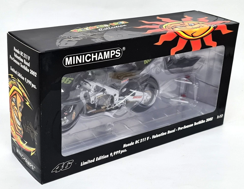 Minichamps 1/12 Honda RC211V 2002 Valentino Rossi Pre Season Test Motorbike - Image 2 of 4