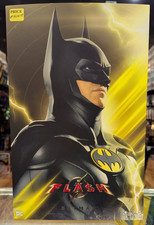 Hot Toys DC MMS712 The Flash Batman (Michael Keaton)