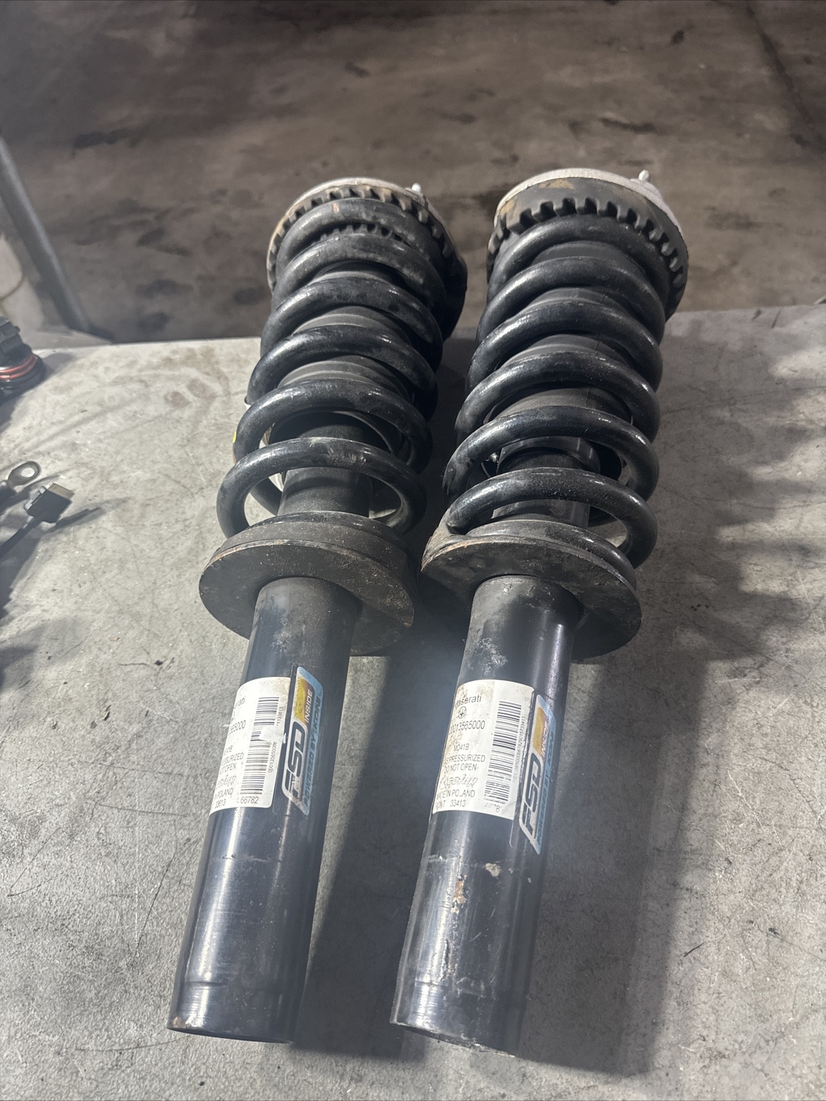 Maserati Ghibli 2014-2017 FRONT+RIGHT Shock absorber