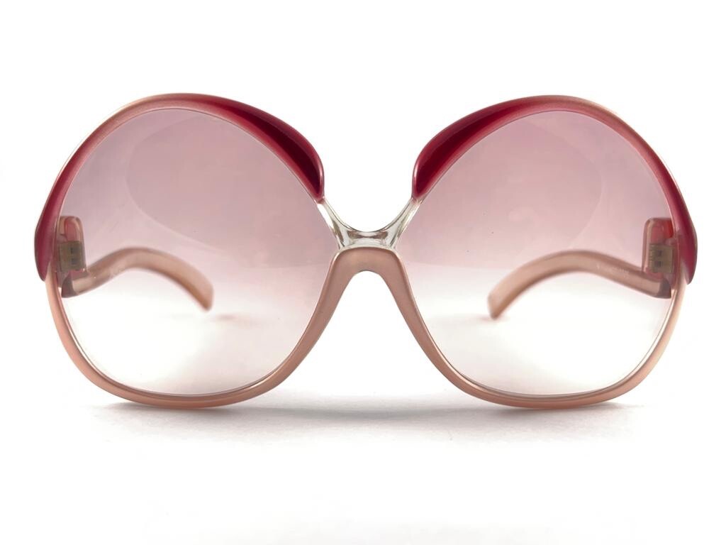 NEW VINTAGE YVES SAINT LAURENT BUTTERFLY PINK & BURGUNDY NEW VINTAGE YVES SAINT LAURENT BUTTERFLY PINK & BURGUNDY
