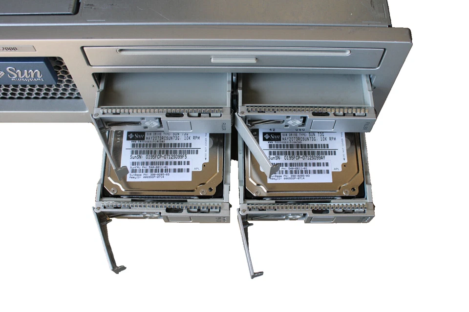 Sun MicroSystems FIRE T2000 Server  2x Netzteil  16x 1GB RAM  2x 10K SAS  DVD - Bild 4 von 4