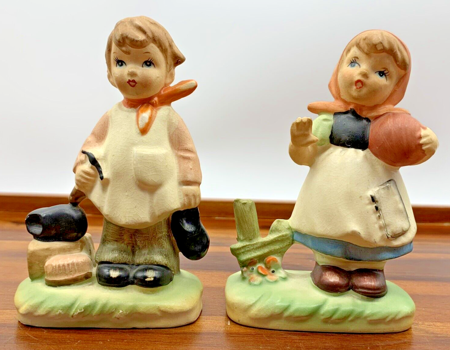 Vintage Enesco Child Boy Cobbler Shoe Repair and Girl Figurine Set Japan