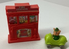 McDonald  s 1995 the busy world of Richard Scarry Mr. fumble and fire station