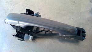 Volvo V50 DPF D2 M Aussengriff (tür hinten) R Bj 2011 Farbe grau