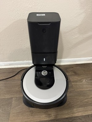 iRobot Roomba i6 robot vacuum with automatic dirt disposal base;bag not included