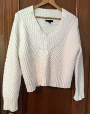 Ann Taylor Preppy Pullover V-Neck White Cable Knit Sweater Women s S NWOT