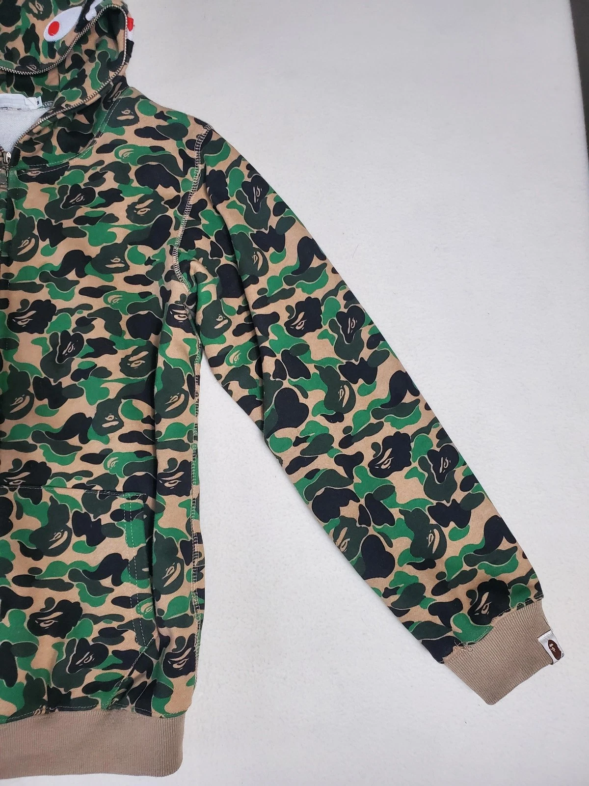 A BATHING APE (BAPE) Felpa con cappuccio uomo A Bathing Ape verde medio mimetico squalo full zip Bape WGM Tiger Japan