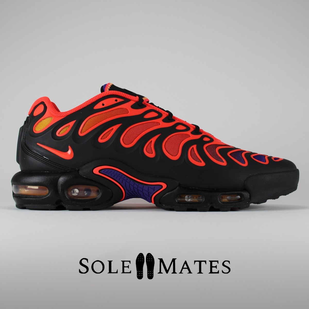 Nike Air max plus  red and black size 12.5 Air Max Plus TN  main image 2