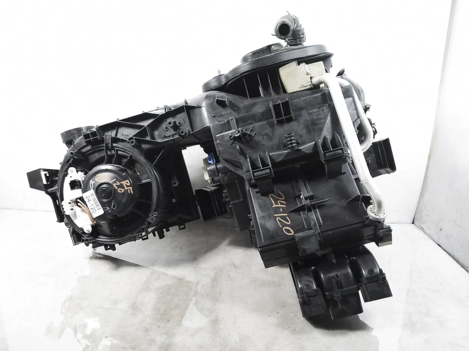 2018-2019 Volkswagen Tiguan Front Hvac Ac Heater Core 5Qm-816-005-F *Se - Image 4 of 4