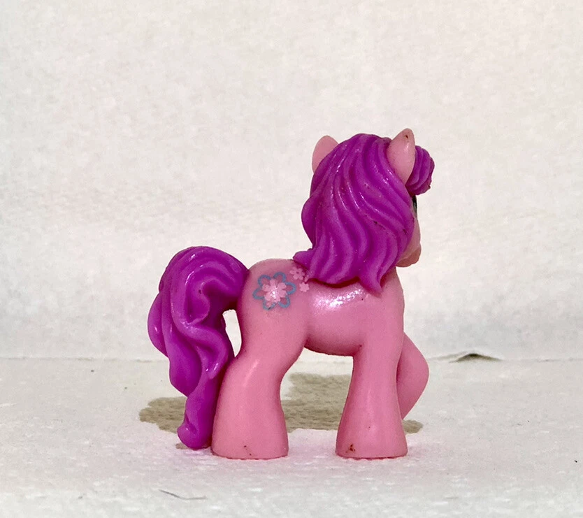 Hasbro My Little Pony Poni Rosa con Pelo Rosa y Flor Cutie Mark Foto 2 de 4